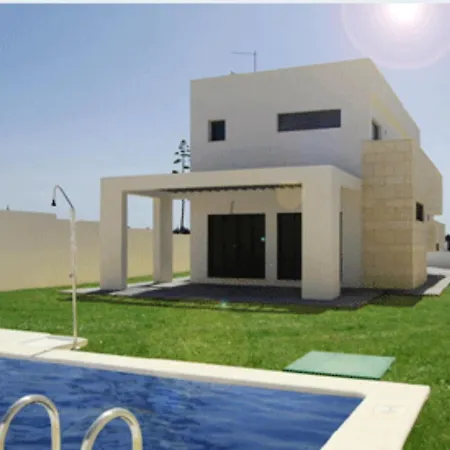 Spacious In With Private Pool *