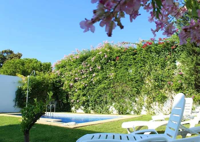 Villa Spacious In With Private Pool *